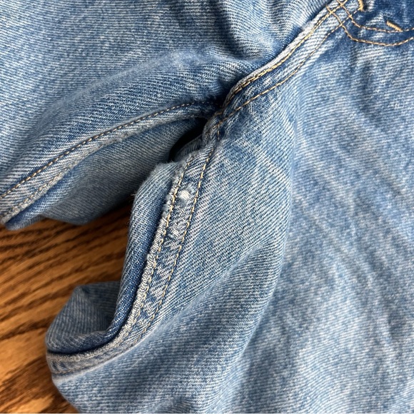 Levi’s size 26 mom jeans - Picture 6 of 8